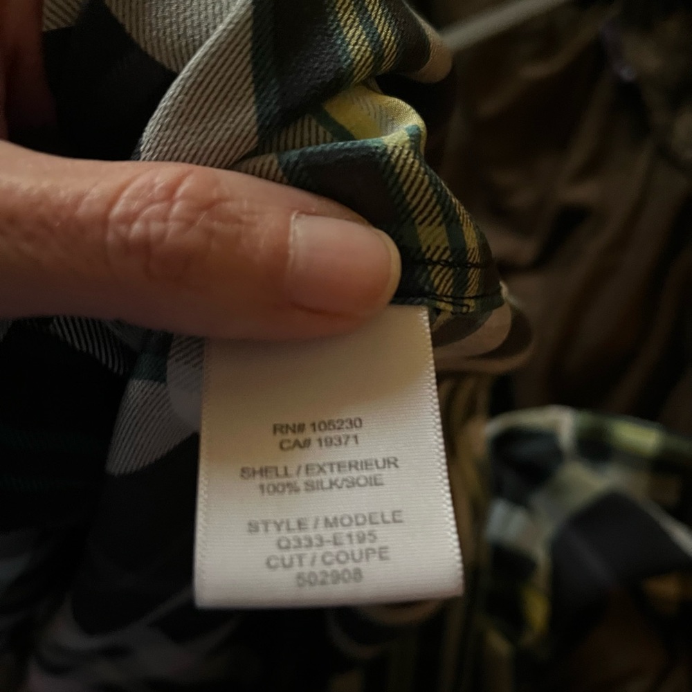 Equipment Femme Silk Plaid Button-Down Blouse – M - Picture 4 of 4